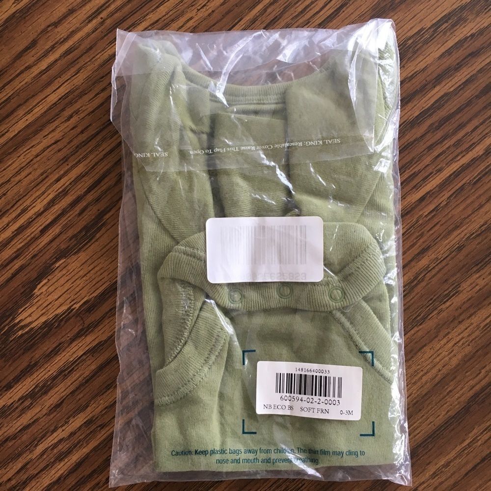 Old Navy Long Sleeve Onsie NWT - Picture 4 of 4